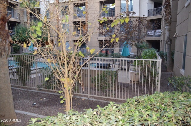 Building Photo - 1701 E Colter St