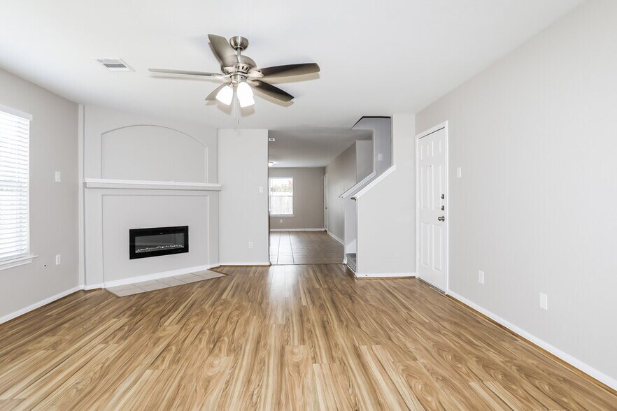 Building Photo - 21334 Bella Luna Ct