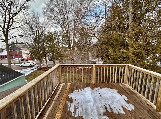 Building Photo - 17 S 1st St