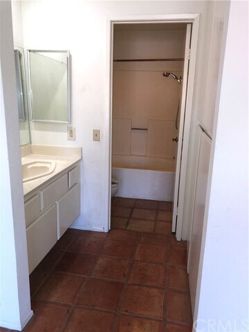 Building Photo - 1 Alicante Aisle