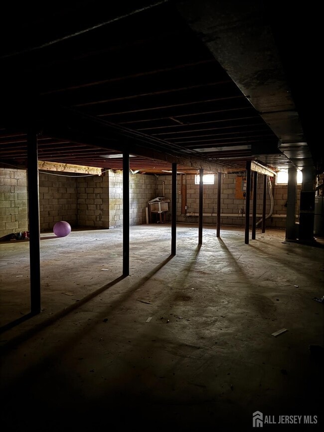 Building Photo - 93 Kensington Dr