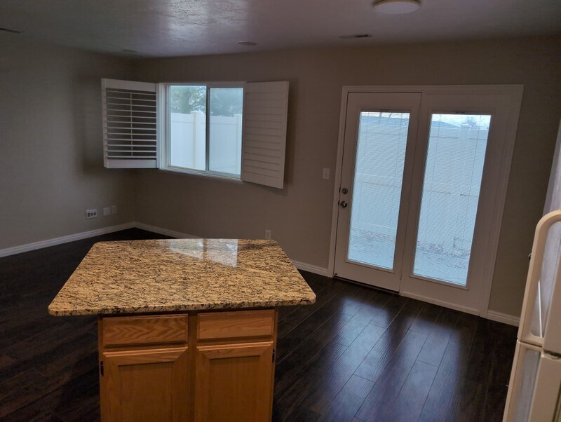 Building Photo - 6921 Florentine Way