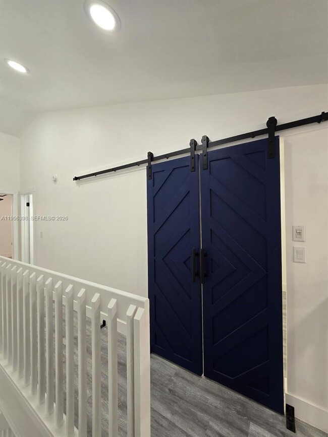 Building Photo - 1120 Parkside Green Dr