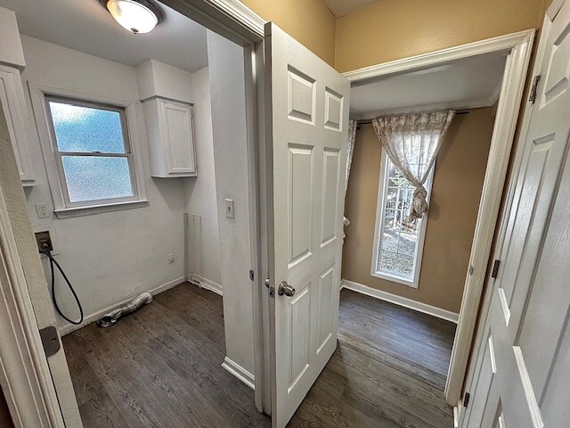 Building Photo - Room in House on Cinnamon Cir