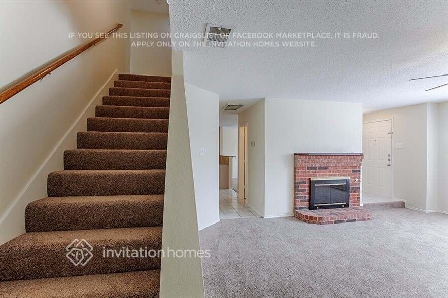 Building Photo - 1417 Creekview Dr