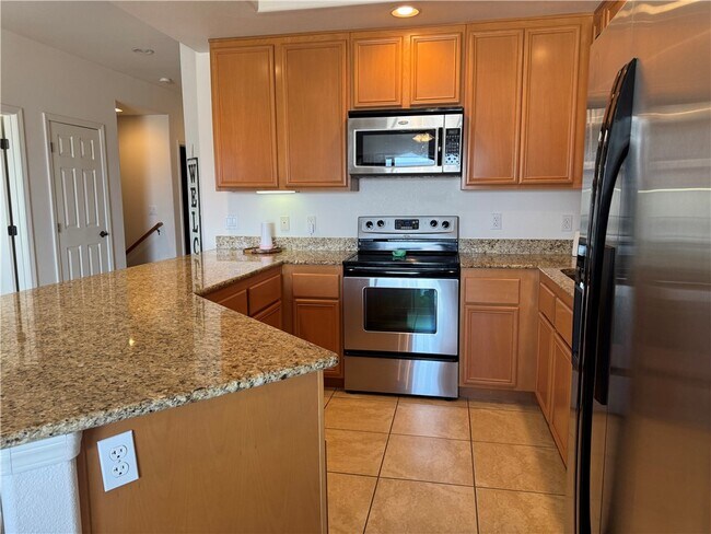 Building Photo - 3340 Landon Dr W