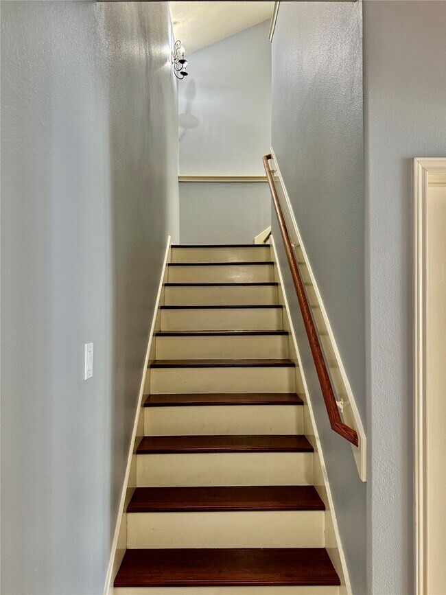 Building Photo - 15434 Bay Tree Landing