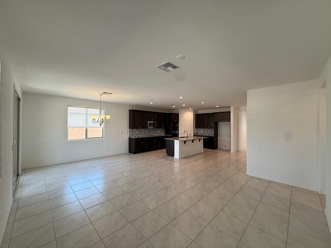 Building Photo - 15744 W Jefferson St