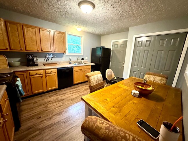 Building Photo - 3 Bed 2 Bath House in East Nashville Cul D...