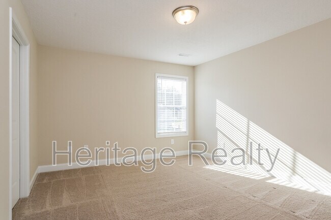 Building Photo - 11356 Sawyers Vly Dr