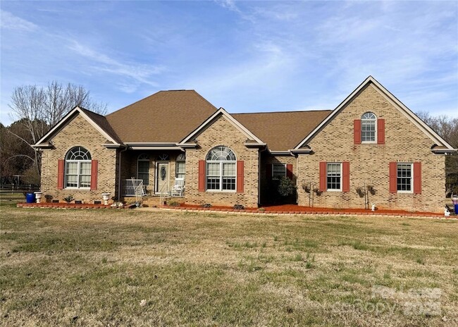 Building Photo - 5919 Newell Dr