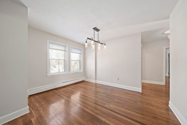 Building Photo - 44 Elm St