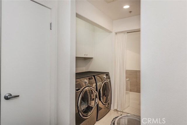 Building Photo - 1500 E Ocean Blvd