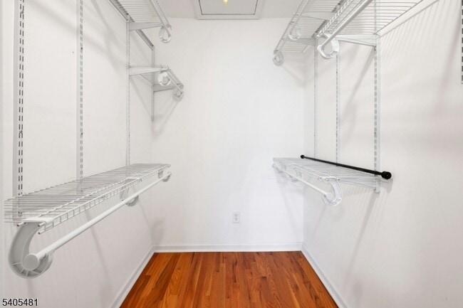 Building Photo - 102 Montgomery St