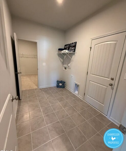 Building Photo - 6762 Hardwick Ln