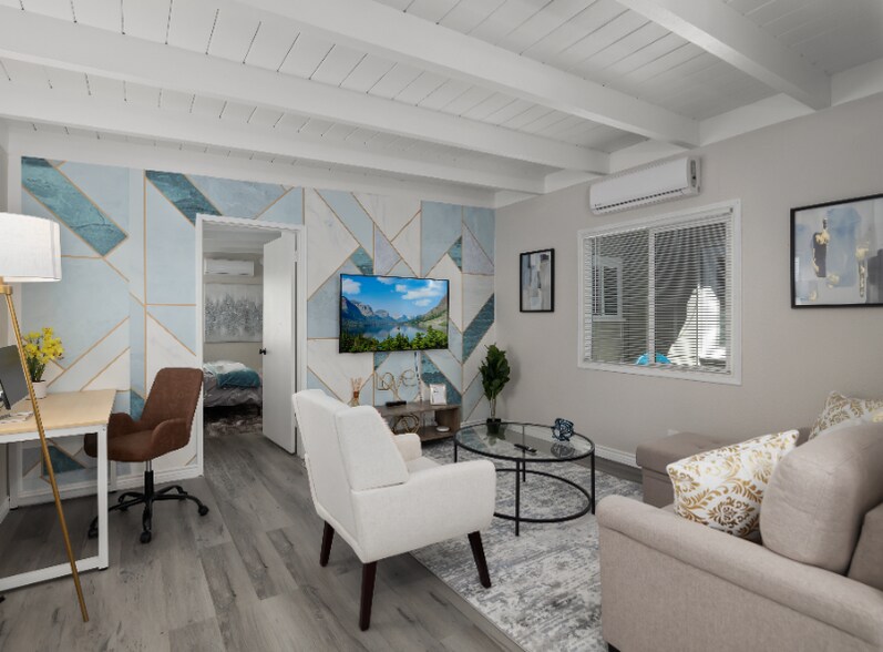 Building Photo - 281 E Pleasant St