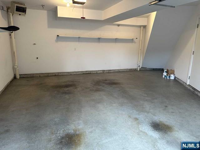 Building Photo - 200 Laird Pl