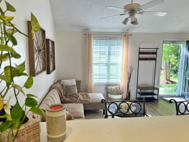 Building Photo - 2109 Alpine Rd