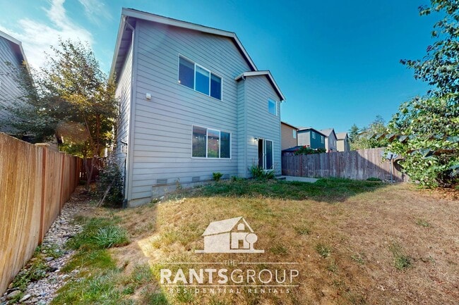 Building Photo - 5-Bedroom Home in Eagle Court with Easy I-...