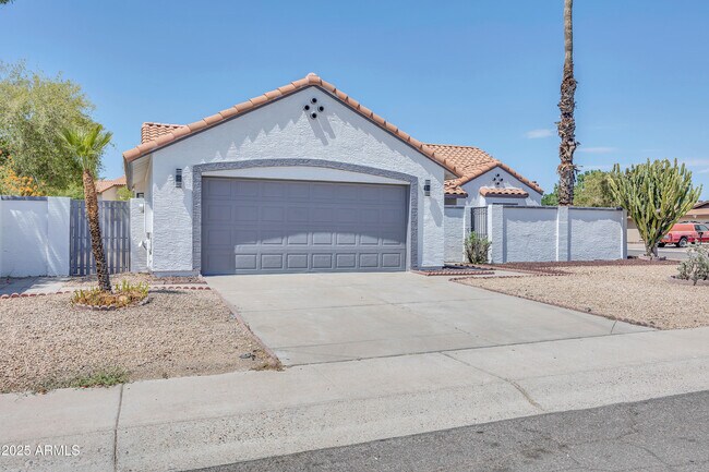 Building Photo - 5302 W Cheryl Dr