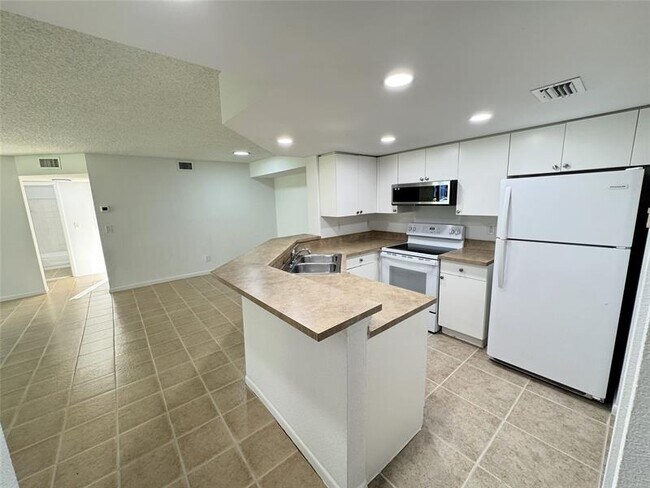 Building Photo - 9222 W Atlantic Blvd