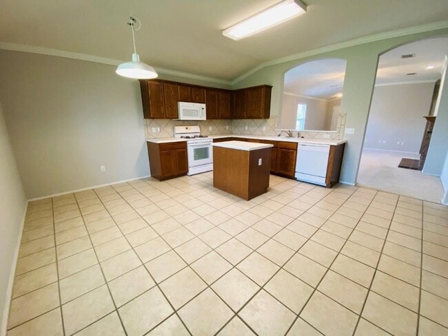 Building Photo - 207 Golden Gate Dr