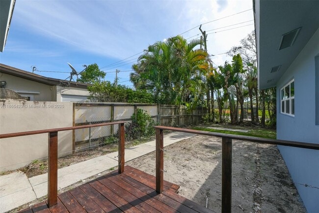 Building Photo - 832 NW 28th St