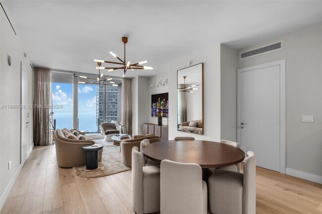 Building Photo - 300 Biscayne Blvd Way