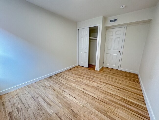 Building Photo - 536 N 19th St