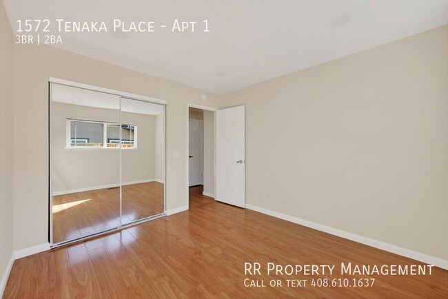 Building Photo - 1572 Tenaka Pl