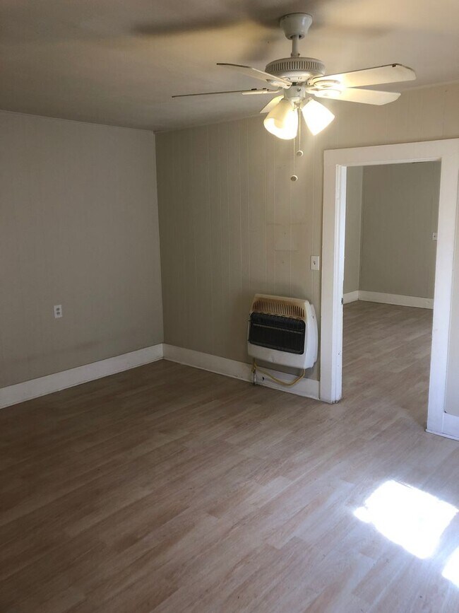 Building Photo - 1708 Avenue N