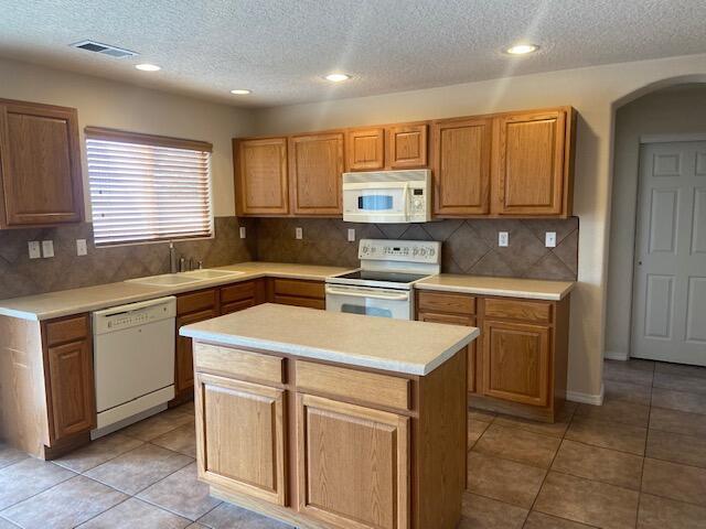 Building Photo - 621 Carrisa Ct NW