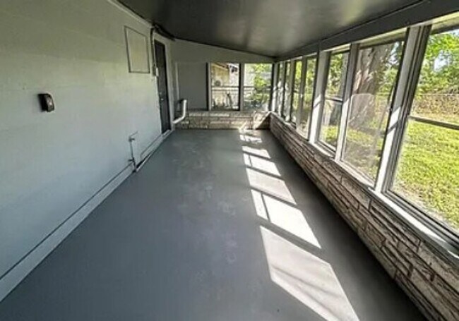 Building Photo - 813 St William Dr