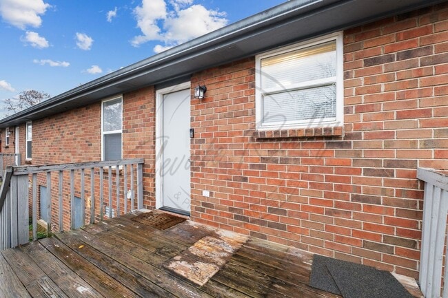 Building Photo - Beautifully updated 2-bedroom, 1-bath first-floor duplex in the heart of Hermitage (ON SPECIAL)!