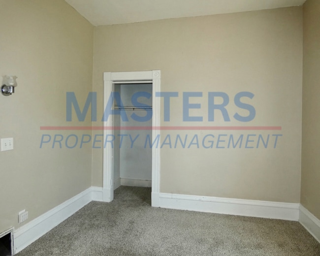 Building Photo - 834 Prouty Ave