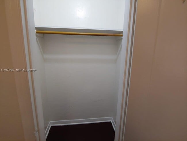 Building Photo - 1465 NE 149th St