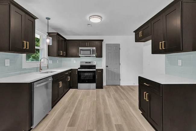 Building Photo - Build Equity While Leasing - Lease and Own from Day One!