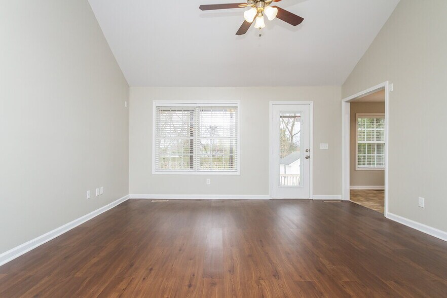 Building Photo - 3615 Stevens Bend Dr