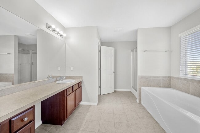 Building Photo - 1550 Cinnabar Dr