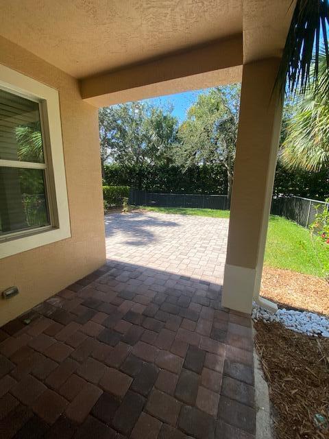 Building Photo - 4527 Cadiz Cir