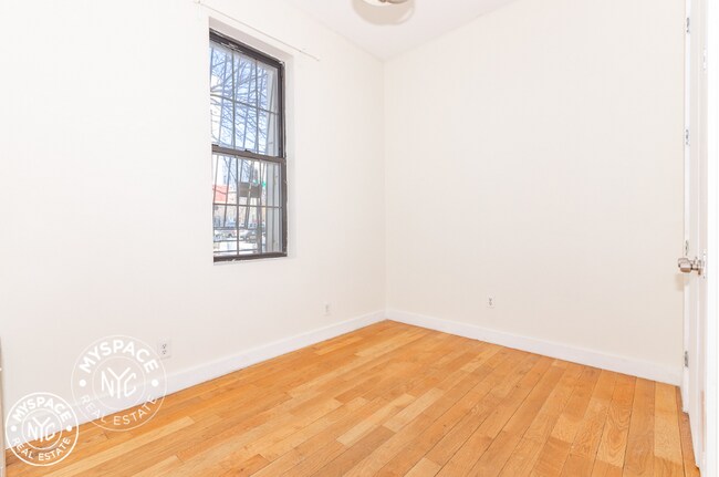 Building Photo - 1375 Greene Ave