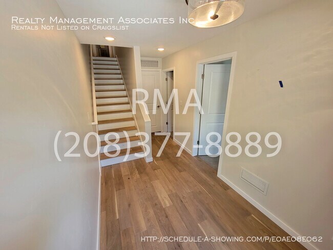 Building Photo - 2292 W Kootenai St