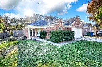 Building Photo - 1813 Newton Dr