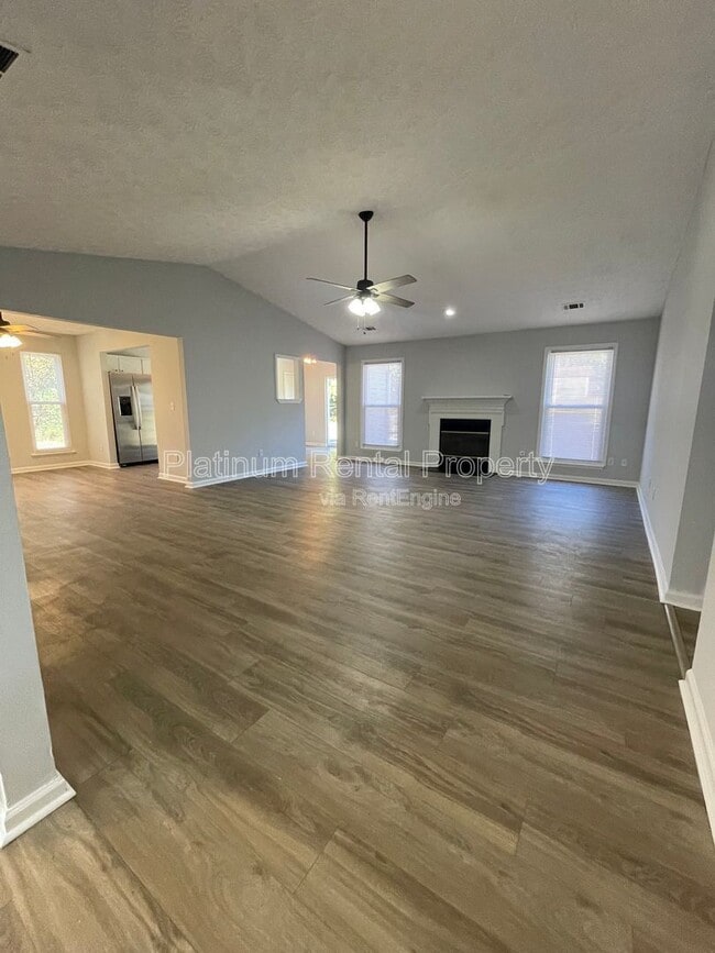 Building Photo - 1630 Creek Crossing SE