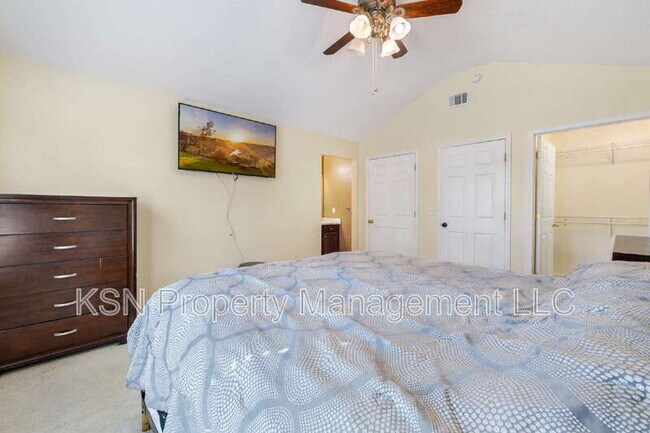 Building Photo - 13 Orchid Ln