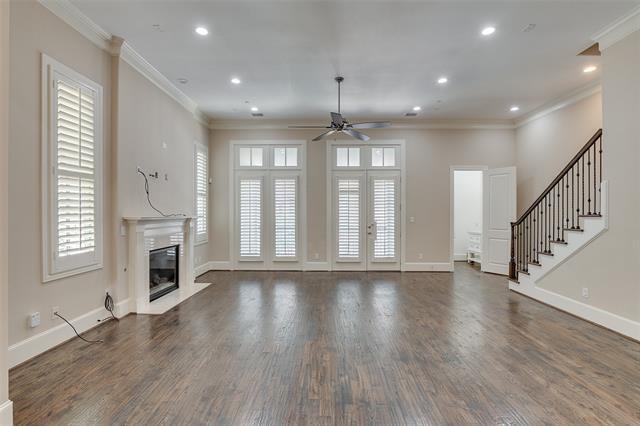 Building Photo - 2160 Helsminster Dr