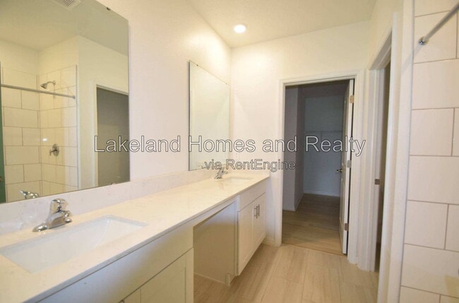 Building Photo - 4060 Radiant Mountain Dr