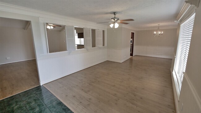 Building Photo - 21626 Park Tree Ln