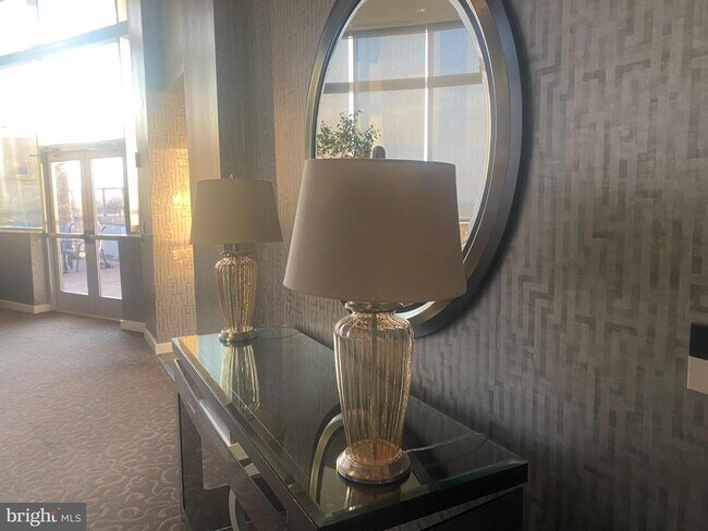 Building Photo - 5750 Bou Ave