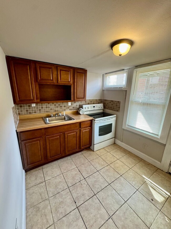Building Photo - Charming 3-Bedroom Rental in Ogontz